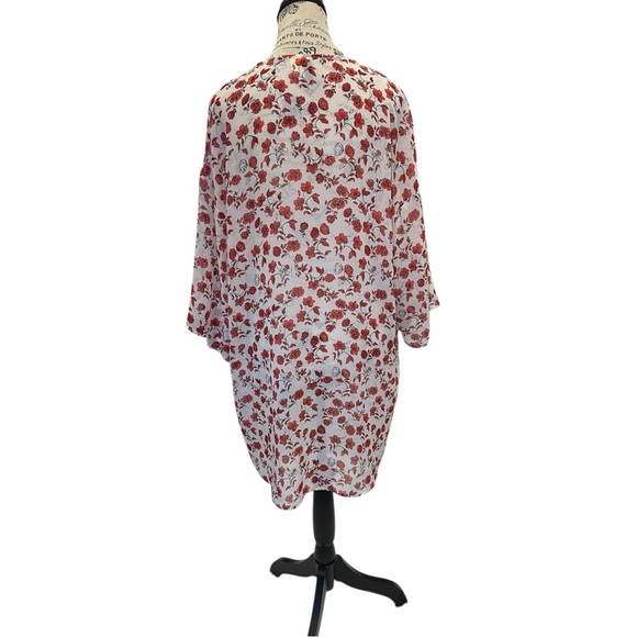 H&M Divided Red and White Floral Top - Picture 5 of 6